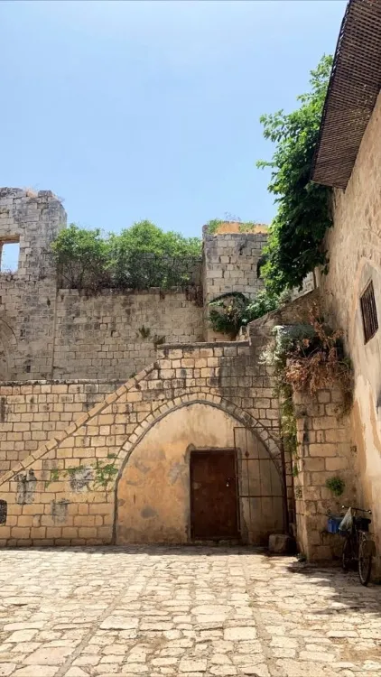 Tuqan Sarayı 1