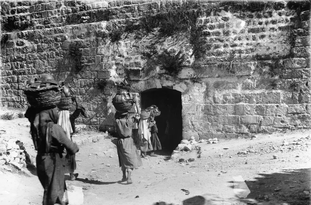 Gübre Kapısı (Bab El-Meğaribe)
